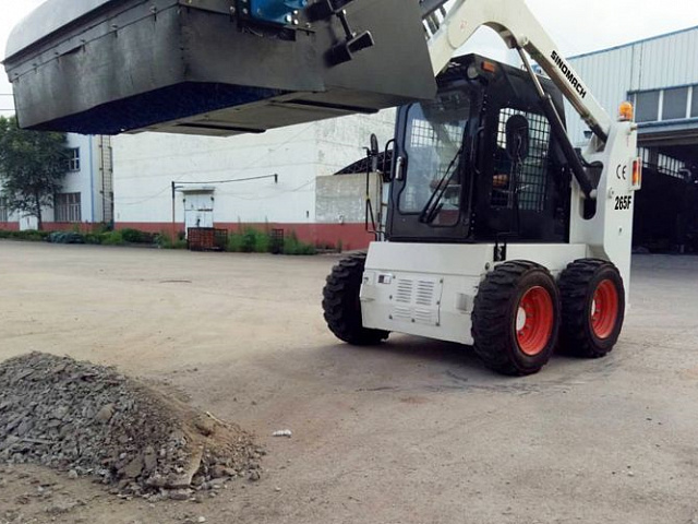 Погрузчик с бортовым поворотом 265F